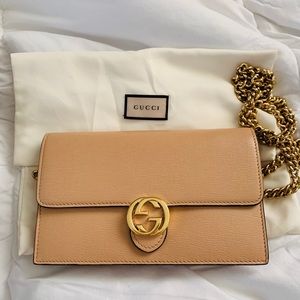 AUTHENTIC GUCCI WALLET ON CHAIN